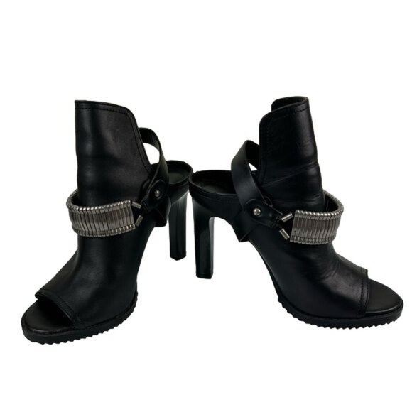DKNY Black Slingback Heel w/ Metal Detail - Picture 1 of 13